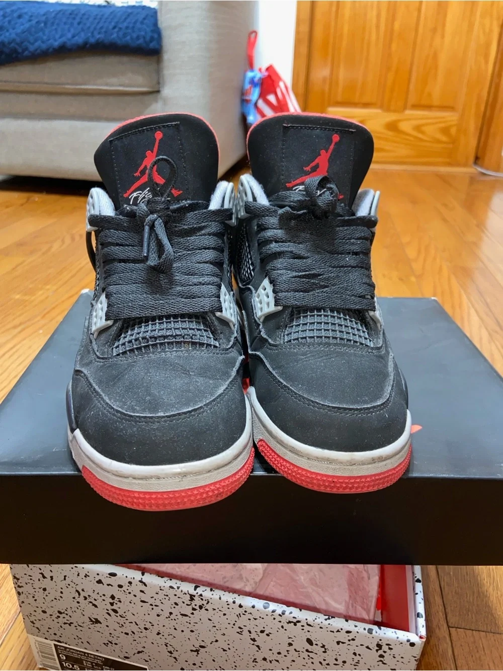 Air Jordan 4 “Bred”